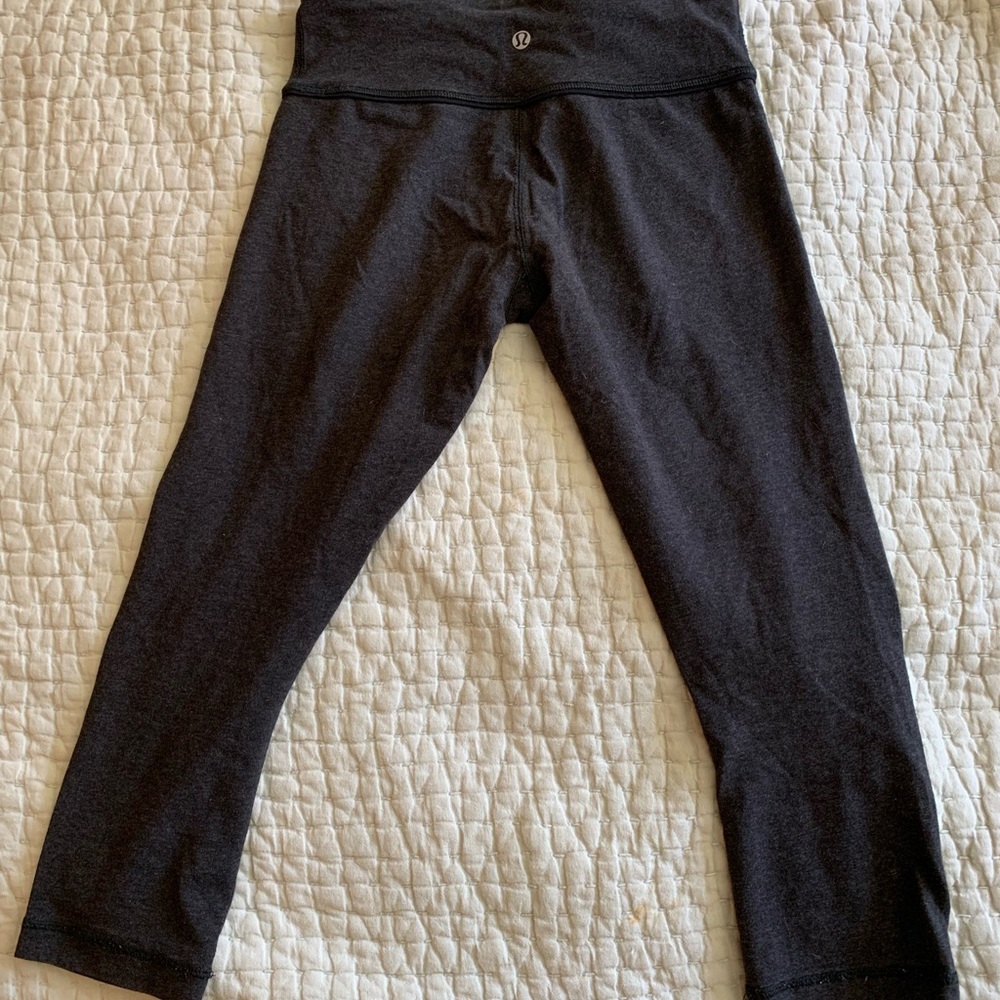 Lululemon cropped pants